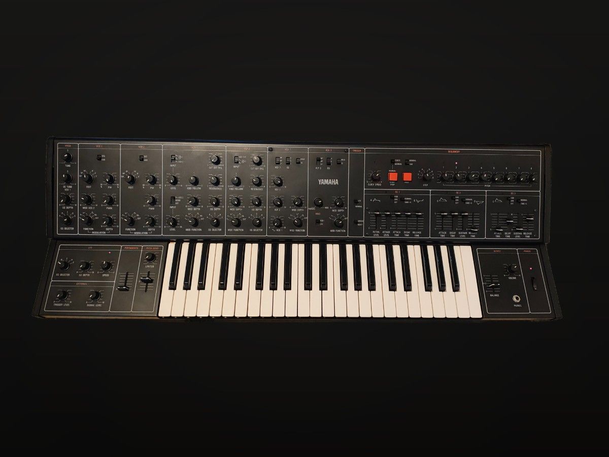 Yamaha CS-30